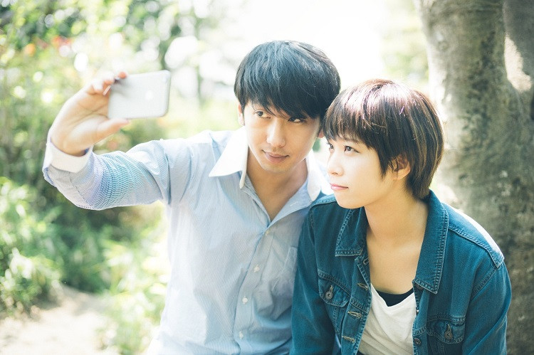 女人把你当男朋友的5个表现：1、让你走进她的私人圈子。比如，她会带你去见家