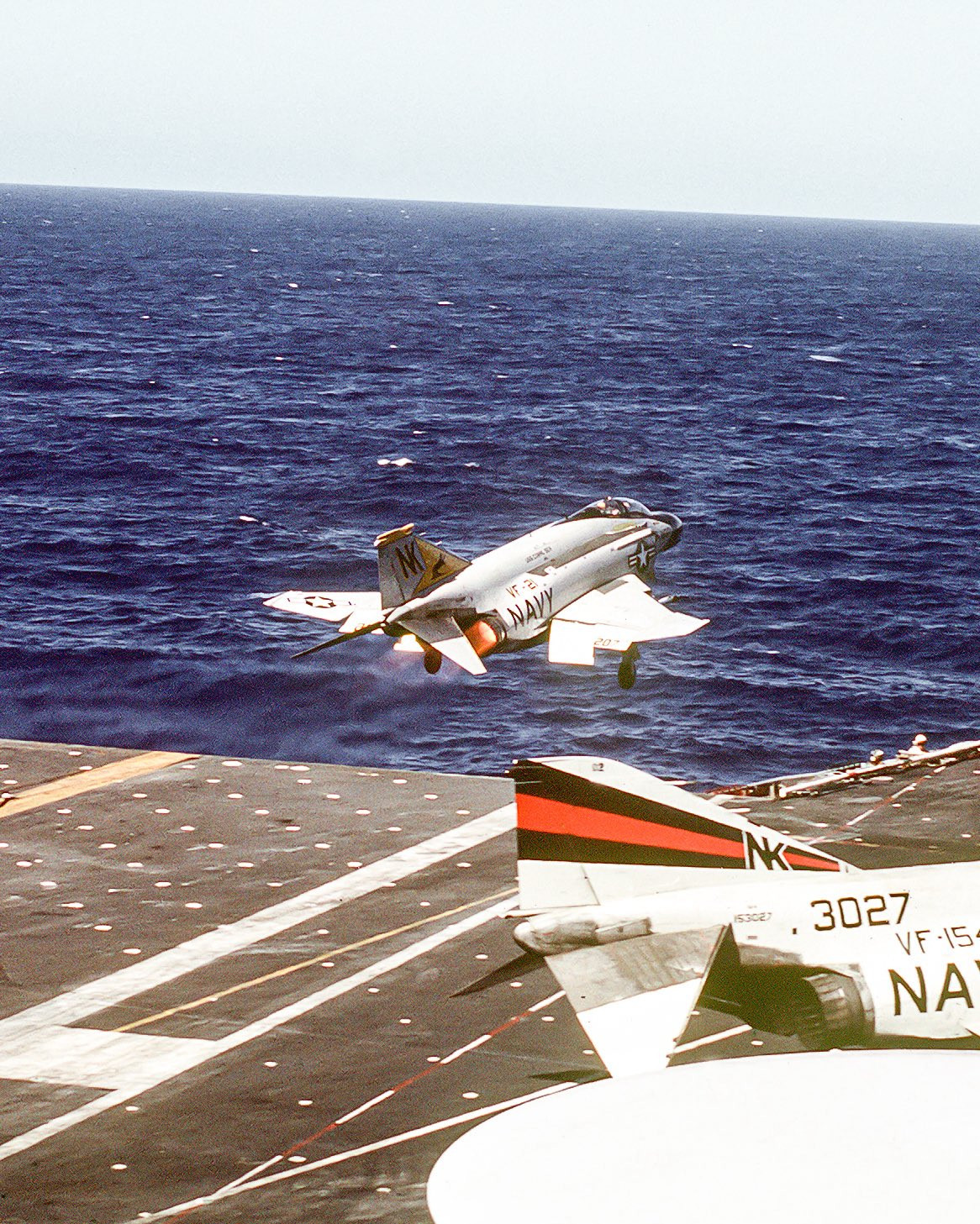 F-4鬼怪出击瞬间​​​