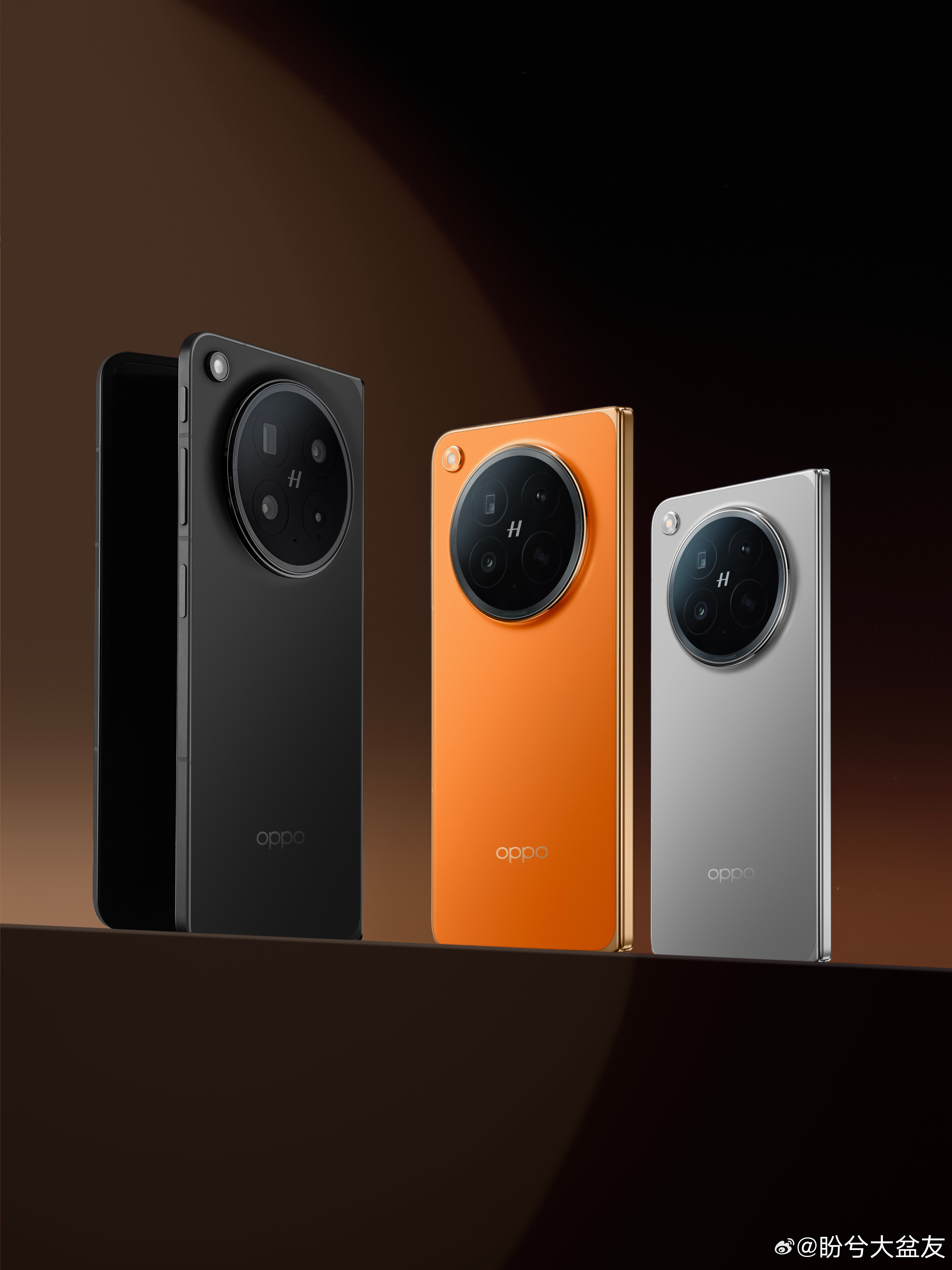 不愧是划时代折叠屏，看了各位媒体老师的FindN6真机图赏，折痕控制是真的顶，