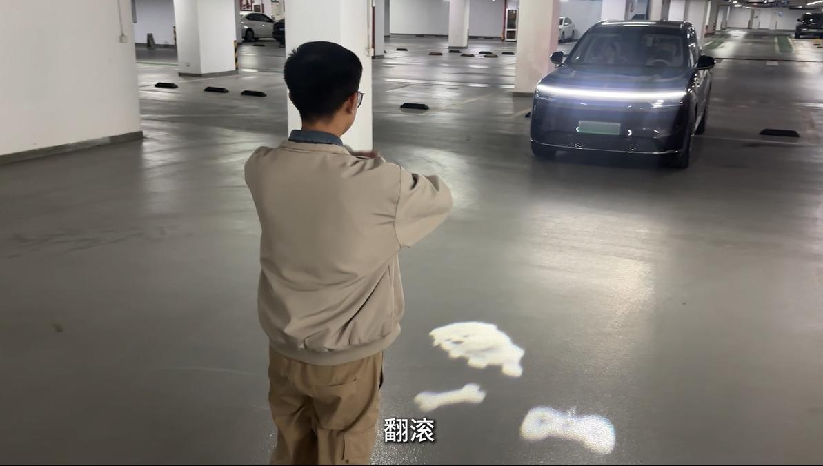 从一次购买到终身进化,问界M8用OTA重塑汽车价值当传统车企还在比拼出厂配置时