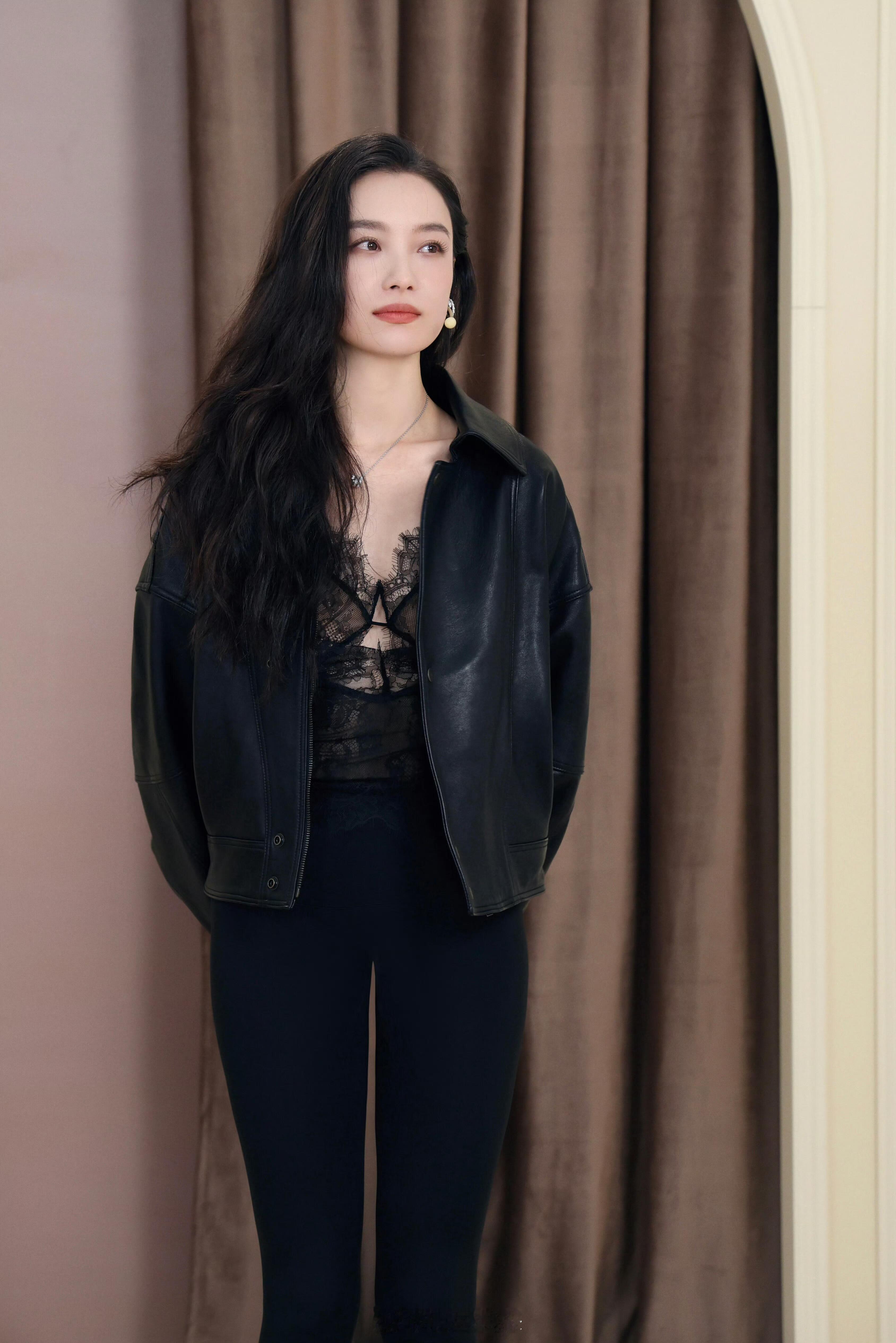 倪妮身材绝顶​​​