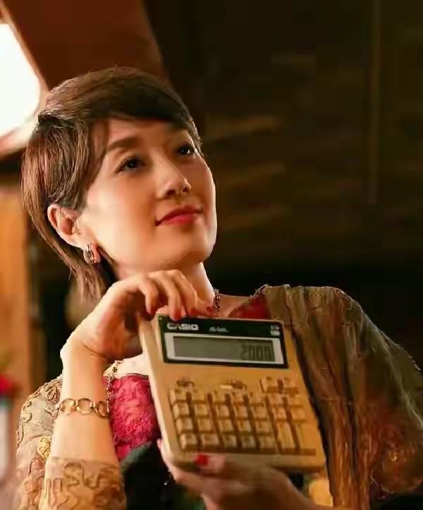 蒙牛应该大气一点，把广告费直接打给伊利，给个2000万意思意思。之前伊利脑洞大开