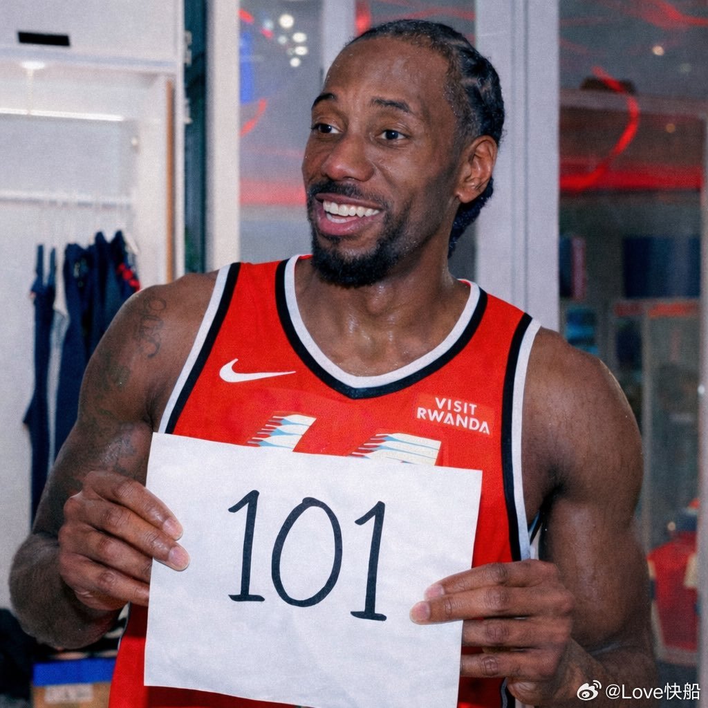 科怀·伦纳德本赛季面对联盟顶级防守者表现：•奥萨尔·汤普森：55分、11篮板、