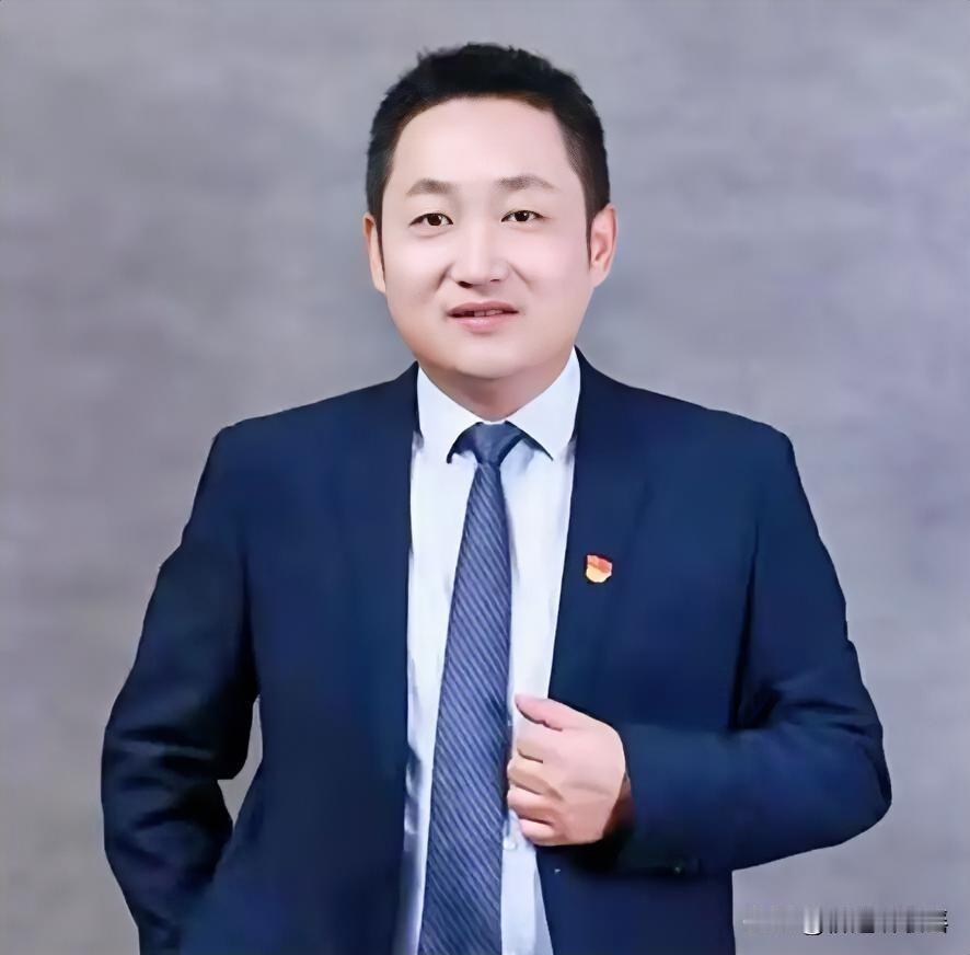 武大教授柯涛去世了详细查了下他的资料才明白，他并非名门出身，反而是和我们普通