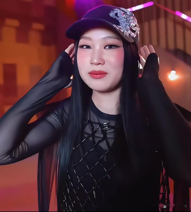 小沈阳闺女被万能的网友深挖出大瓜！好一招“曲线救国”啊，小沈阳很聪明，他知道