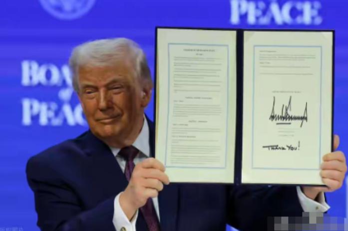 现在终于明白中吉乌铁路为什么要绕过哈萨克斯坦，白俄罗斯与哈萨克斯坦第一个加入特朗