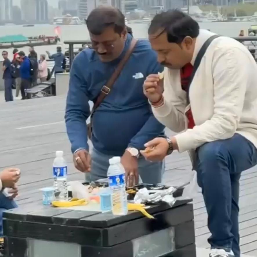 签证放松，上海外滩彻底沦陷！好好的顶级城市脸面，被糟蹋得不忍直视，到处是吃东西的