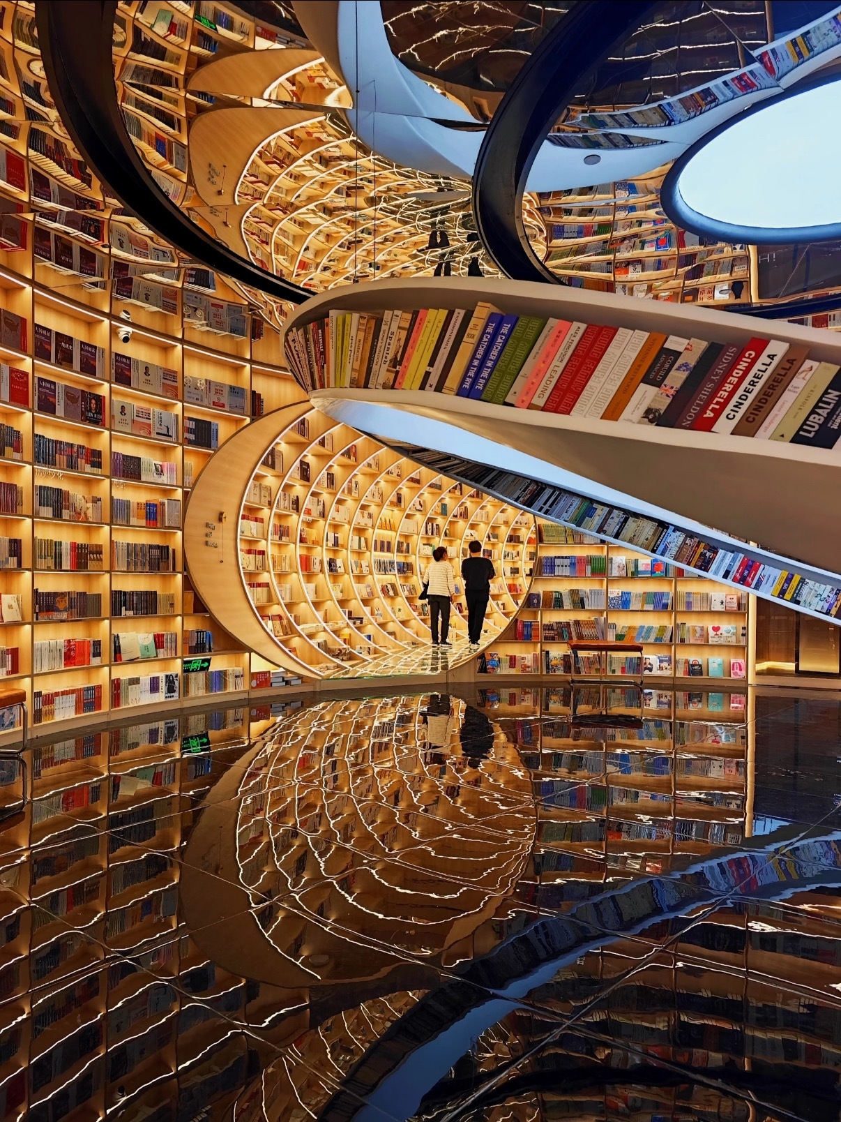 在深圳阅读改变人生轨迹在深圳不止遍地图书馆更不缺有设计感的图书馆大家有机会都可