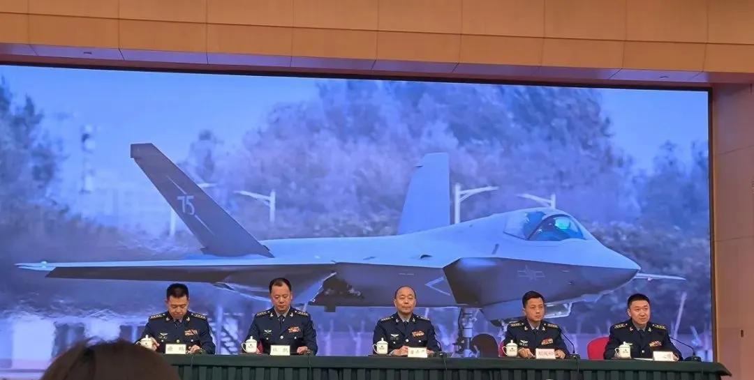 中国歼35可能出口巴基斯坦惹印度慌张自己装备还搞不定却先担心别人最近网上传中