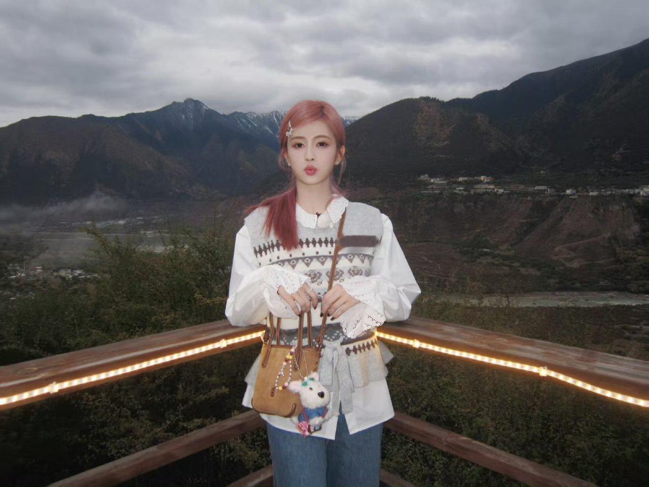 白鹿出片的秘诀是小美所以我们普通人学不会白鹿小美出片