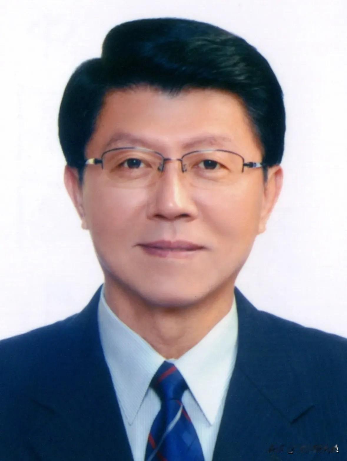 台南市长候选人名单：谢龙介，65岁（中国台湾省），中国国民党籍，成功大学硕士