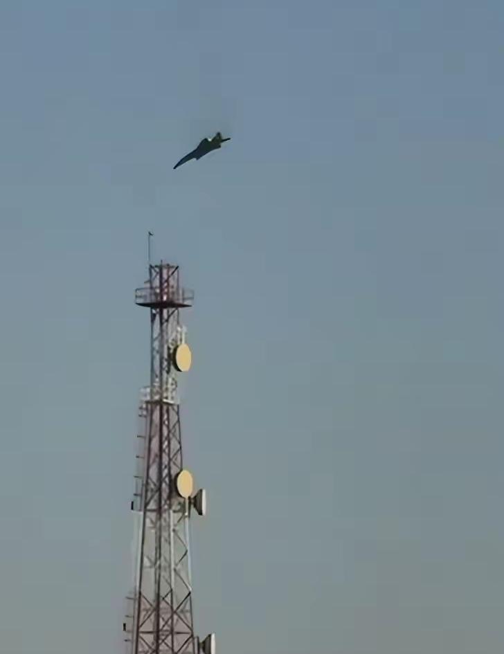 3月2日，美军中央司令部发表申明说，3架美军F-15E“打击鹰”战斗机在执行任务