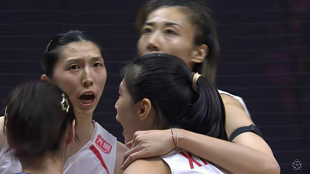 留给中国女排的洛杉矶奥运之路只有两个前三。一是2027年的世锦赛（世界杯），众