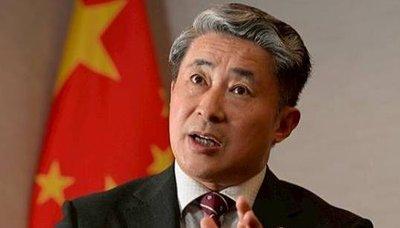 薛剑“越战越勇”！当众提出“中国有权驻军日本”，高市早苗居然向美、英、法、德、意
