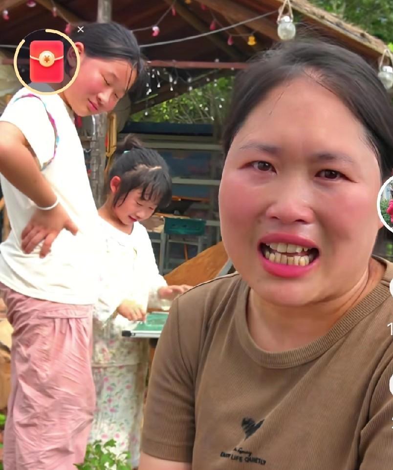 胖妹说起怀三胎的事情，泪流满面。胖妹准备了两年，终于怀上了三胎，一家人都很高兴