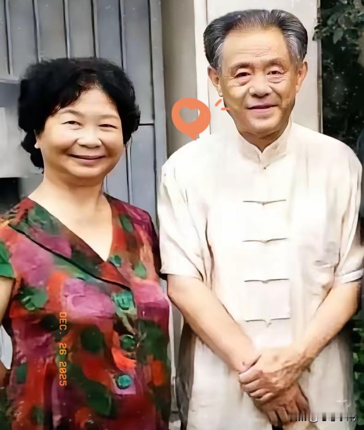 一说徐湖平从印刷工人做到南博院长，就有人喊“全靠岳父”，这话也太片面了吧！1