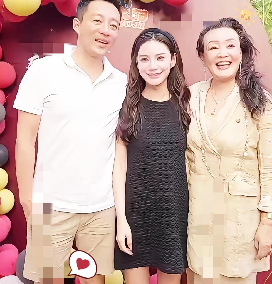 汪小菲被问最爱前妻还是马筱梅，沉默后的回答太戳心！一句过去的事不提了，我现在