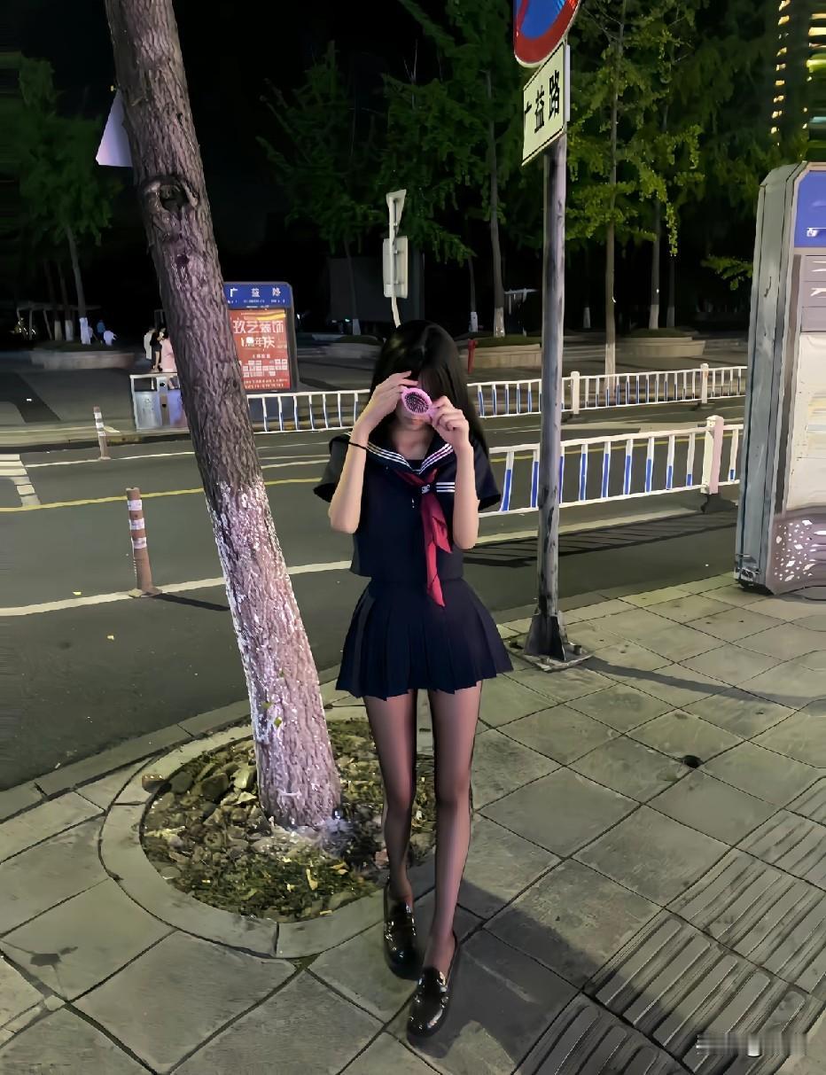 要是有一个这样的不得当女儿养着啊