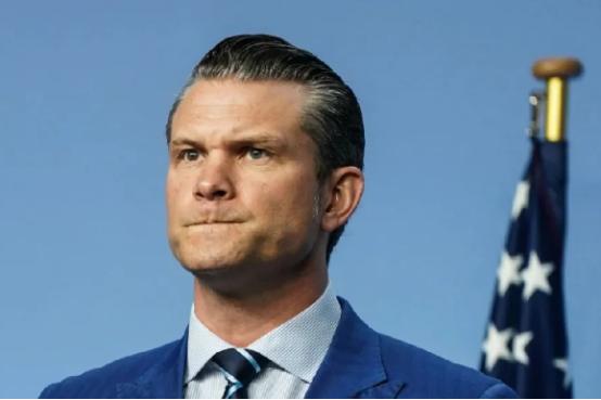 美国国防部称，看了中国的阅兵演练，令人震惊，中方的先进武器装备给美国带来重大威胁