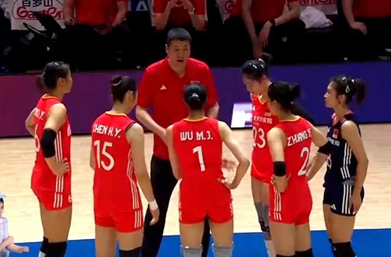 女排国家联赛北京站，中国女排3-0比利时女排，年轻的中国女排，经受住了考验