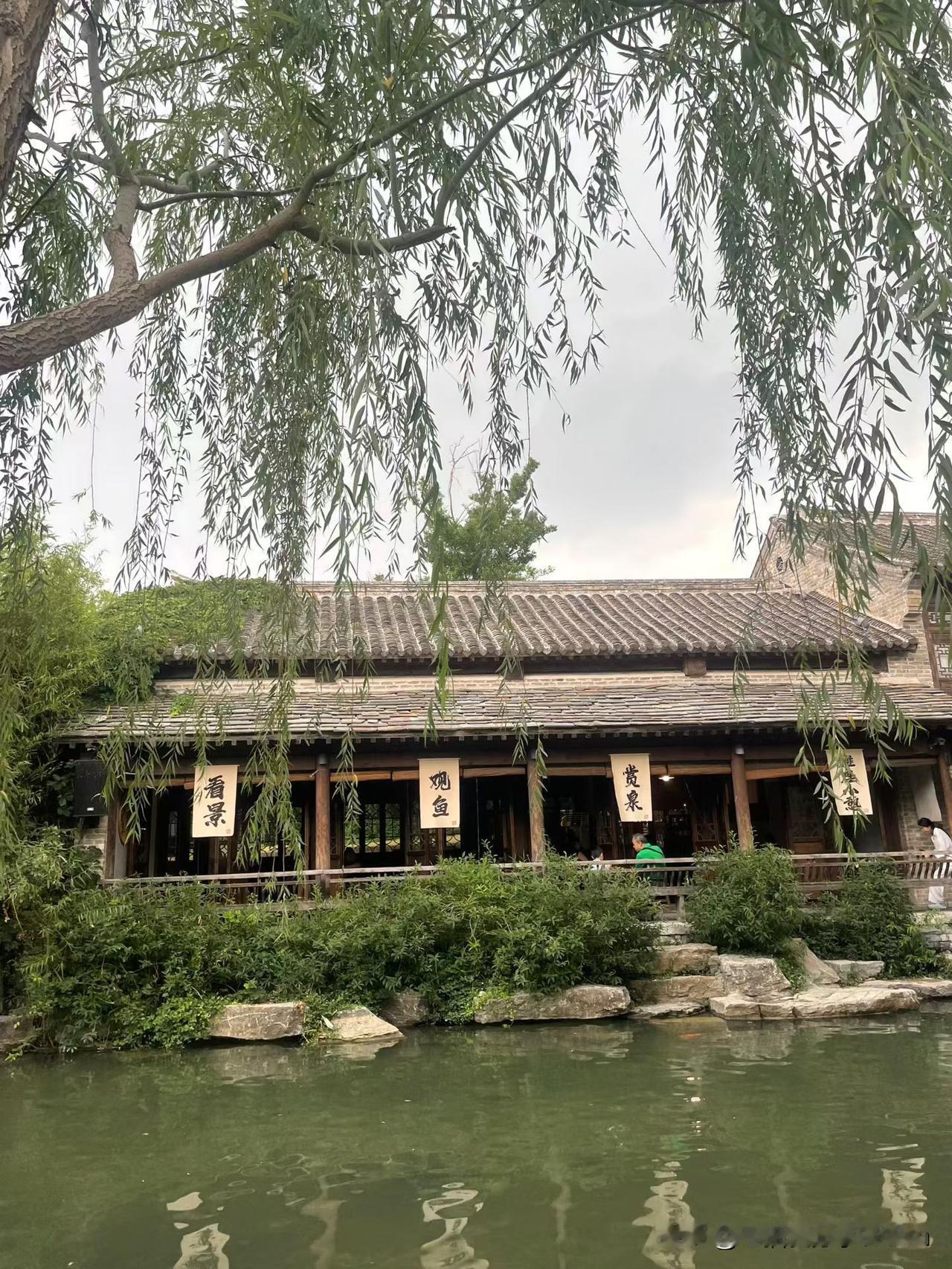 我认为应该真的想禁止孩子玩网游，不是固执，是为人父母的万般无奈。一直由衷