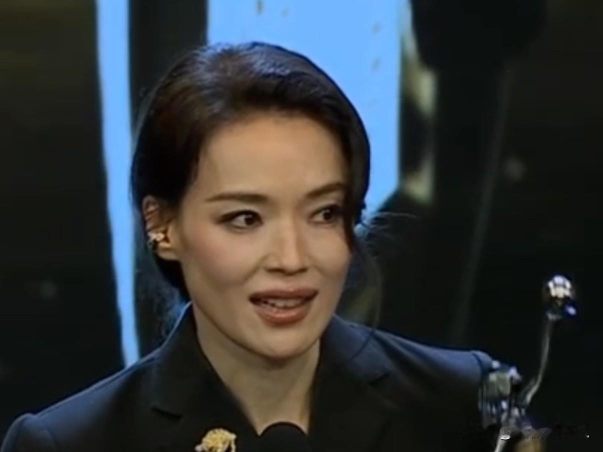 现在最后悔的就是宝格丽吧没有和舒淇预约却没想到舒淇连拿两座导演奖项，再拿下小