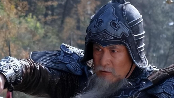 万历年间某夜，名将李成梁的小妾，正在房内服侍将军洗脚。看到他脚底的痣，她道：“妾