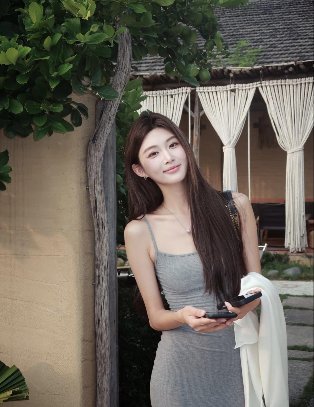 笑容甜美