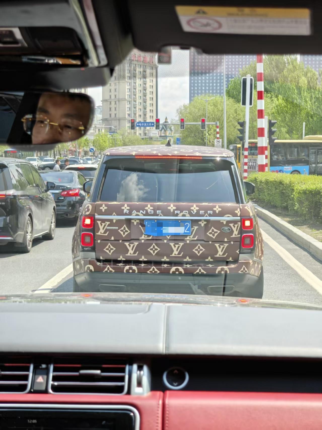 土到极致可能就是潮了[笑着哭][笑着哭][笑着哭][笑着哭]​​​