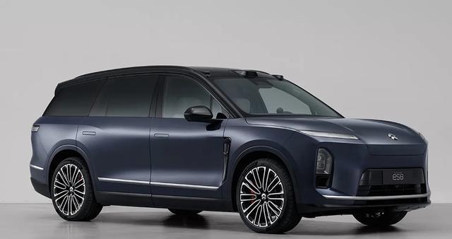 蔚来ES8的快速崛起，捅了问界M8和M9一刀。这台车的销量最近跟窜天猴似的，往