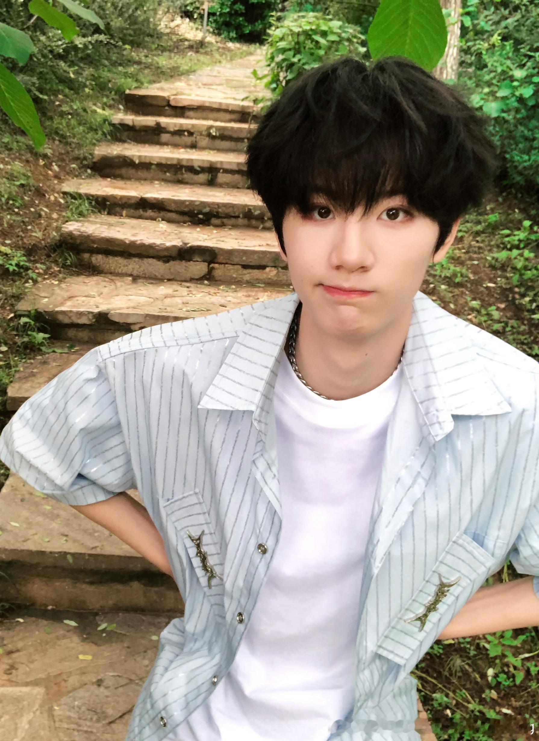 怼脸太萌了吧🥰🥰，给李煜东补一个法修散打的cha
