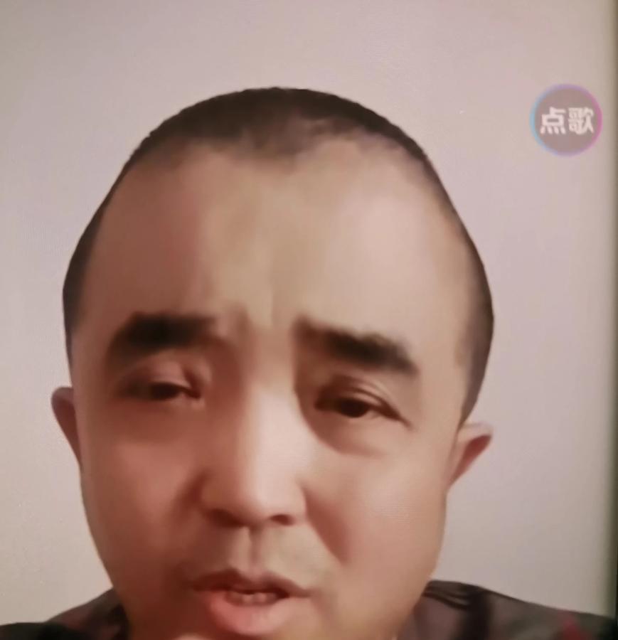 杨议这波操作真够魔幻，摆知宴还没开场，戏码倒是一出接一出。小帮子直播跳脚说没收到
