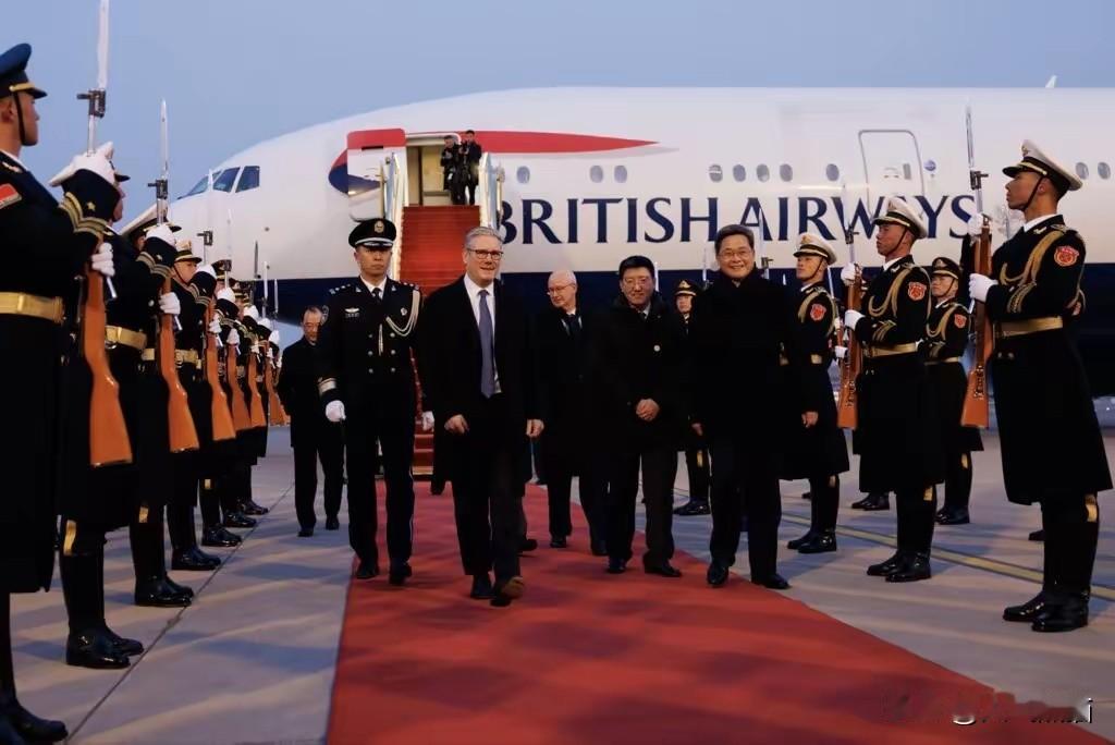 英国首相可以说是不枉此行，目前透露出来的成果有，中方考虑对英国实施免签，并且将