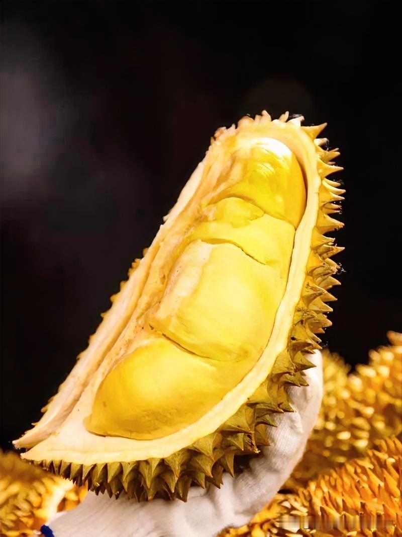 一个榴莲162块，大哥想抹个零，说："160行不？"老板直接怼了一句："吃不起