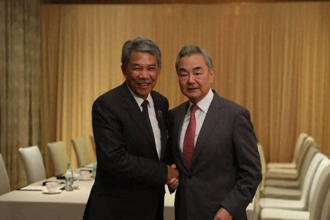 南海局势大局已定！马来西亚当众站队，狠狠打脸域外搅局势力!当地时间7月21日