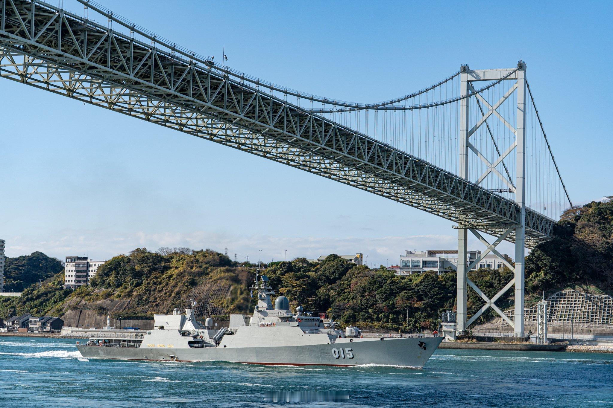 越南“陈兴道”号（015）轻护卫舰访问吴，该舰上一站是青岛