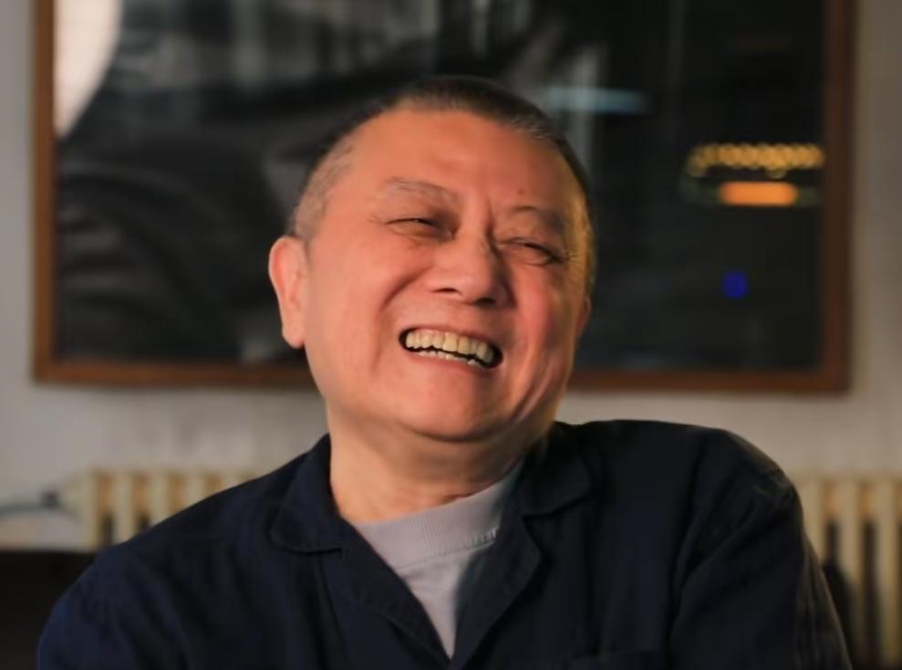 王朔养过两只猫，分别活了16年和17年，最后一只死于乳腺癌，一只死于甲亢，但王朔