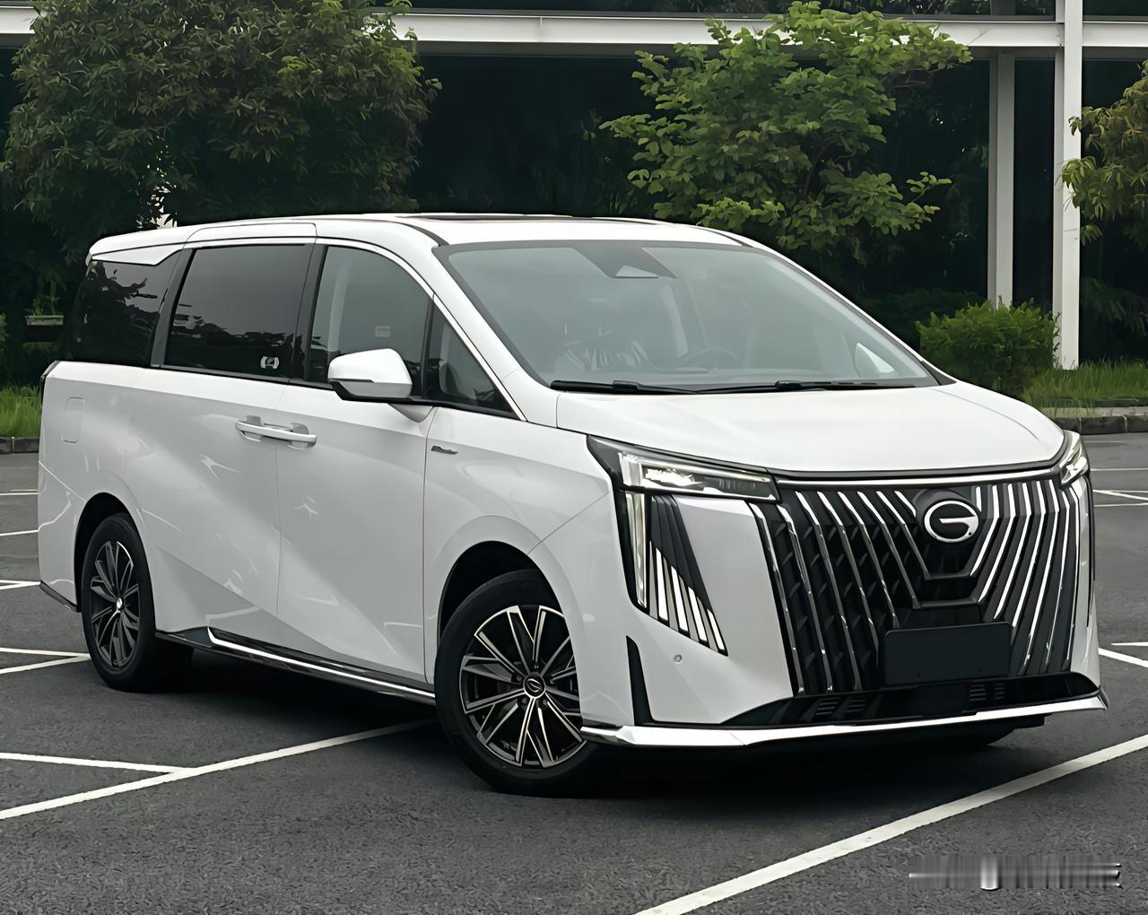 一觉醒来,发现给车加满50升油箱:美国:约需370元人民币!日本:约需4