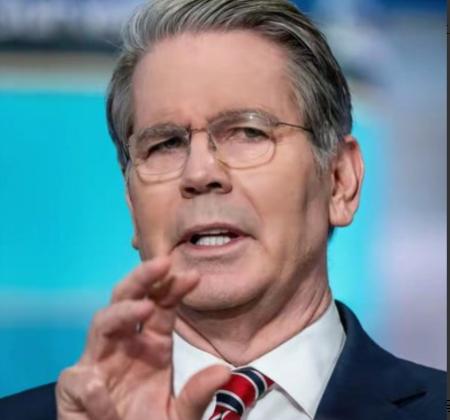 买不到稀土，美国财长：“中国再不卖稀土，我就把几十万留学生全赶回去！”他着急忙慌