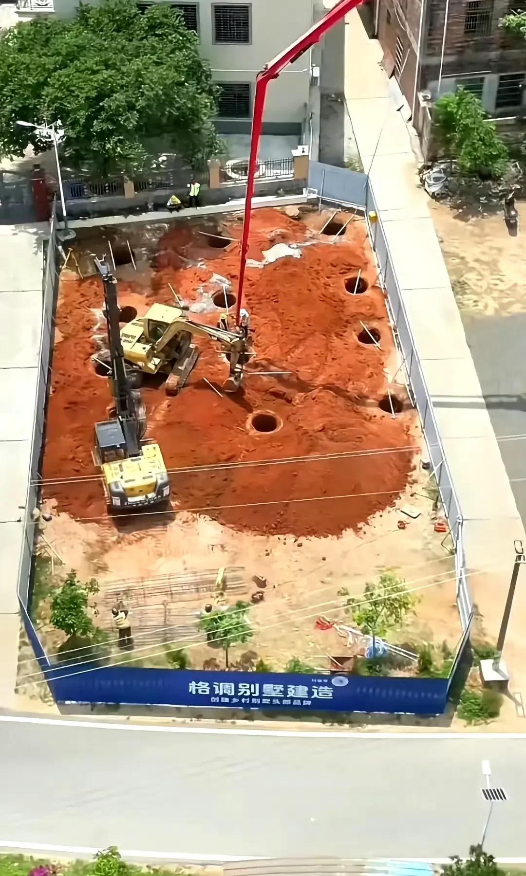 给全红婵家盖别墅的建筑公司赚翻了，每天至少有十几架无人机飞到工地上空各种拍，以全