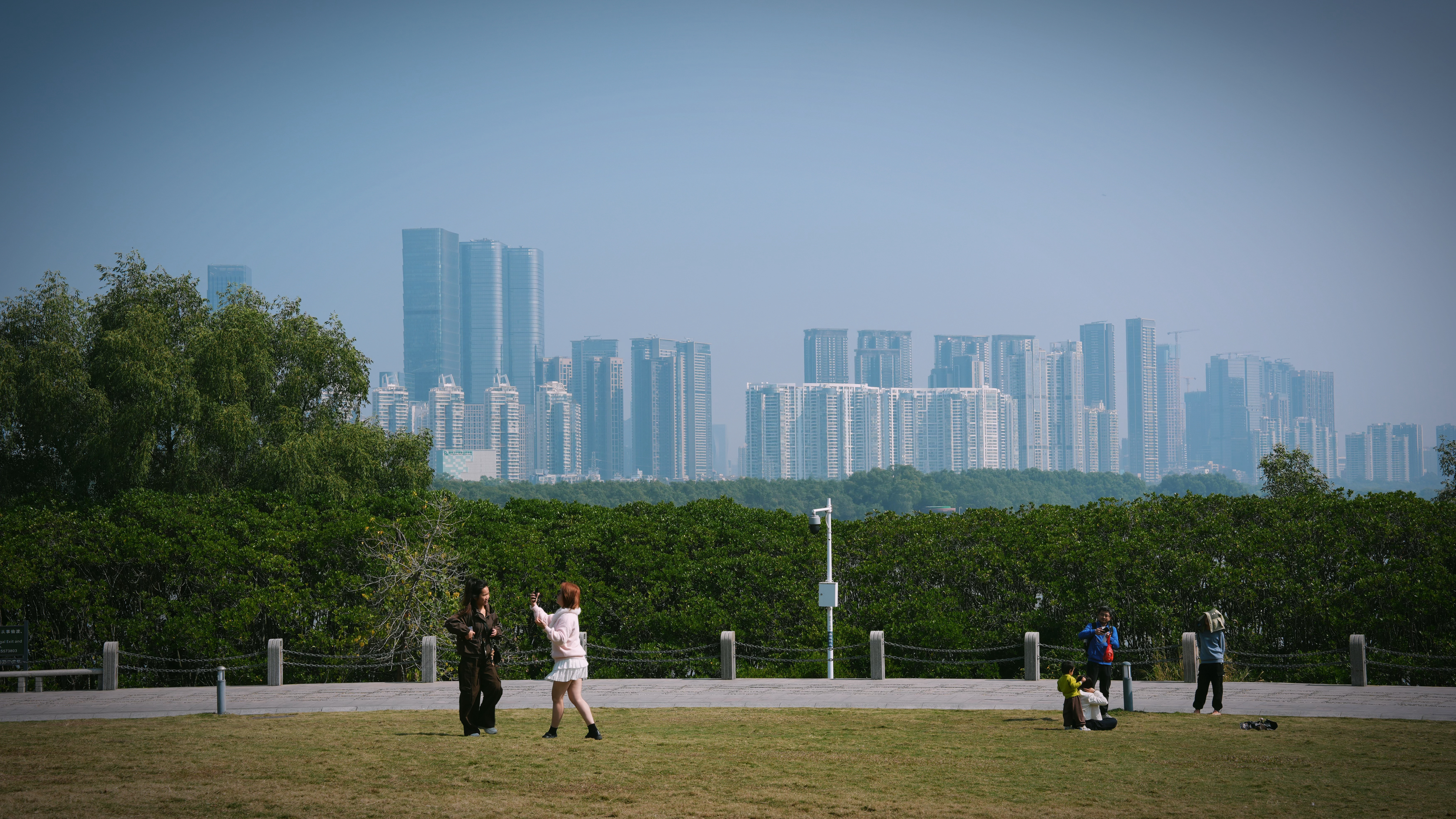 周末，适合晒太阳，喝喝咖啡，你怎么安排的，说说看啊深圳·海滨生态公园