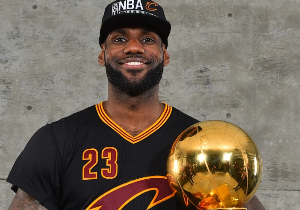 香波特“心理补偿”论刺痛詹姆斯，却撕开NBA残酷真相