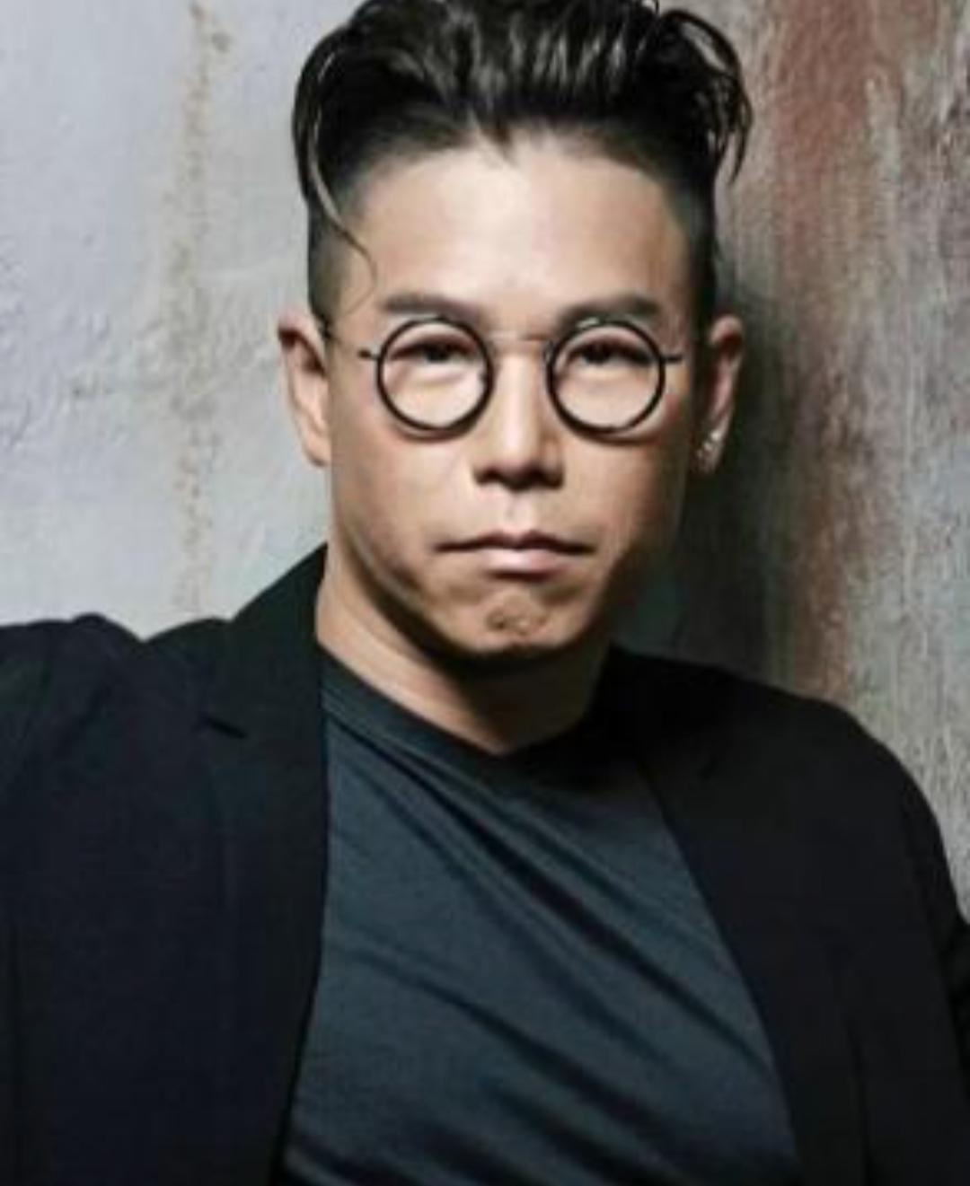 林晓峰前妻转行卖保险业绩创新高，拿大奖满面春风，年收入250万娱乐