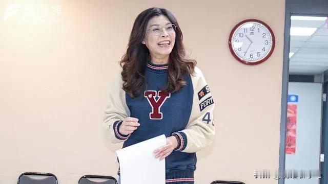台中初选拖沓郑丽文被轰“隔江打卢”媒体爆郑丽文想选2028大位！国民党台