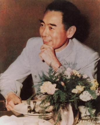 1954年后，周总理已经没有军职，为什么仍旧能深度参与军队决策？1954年之后，