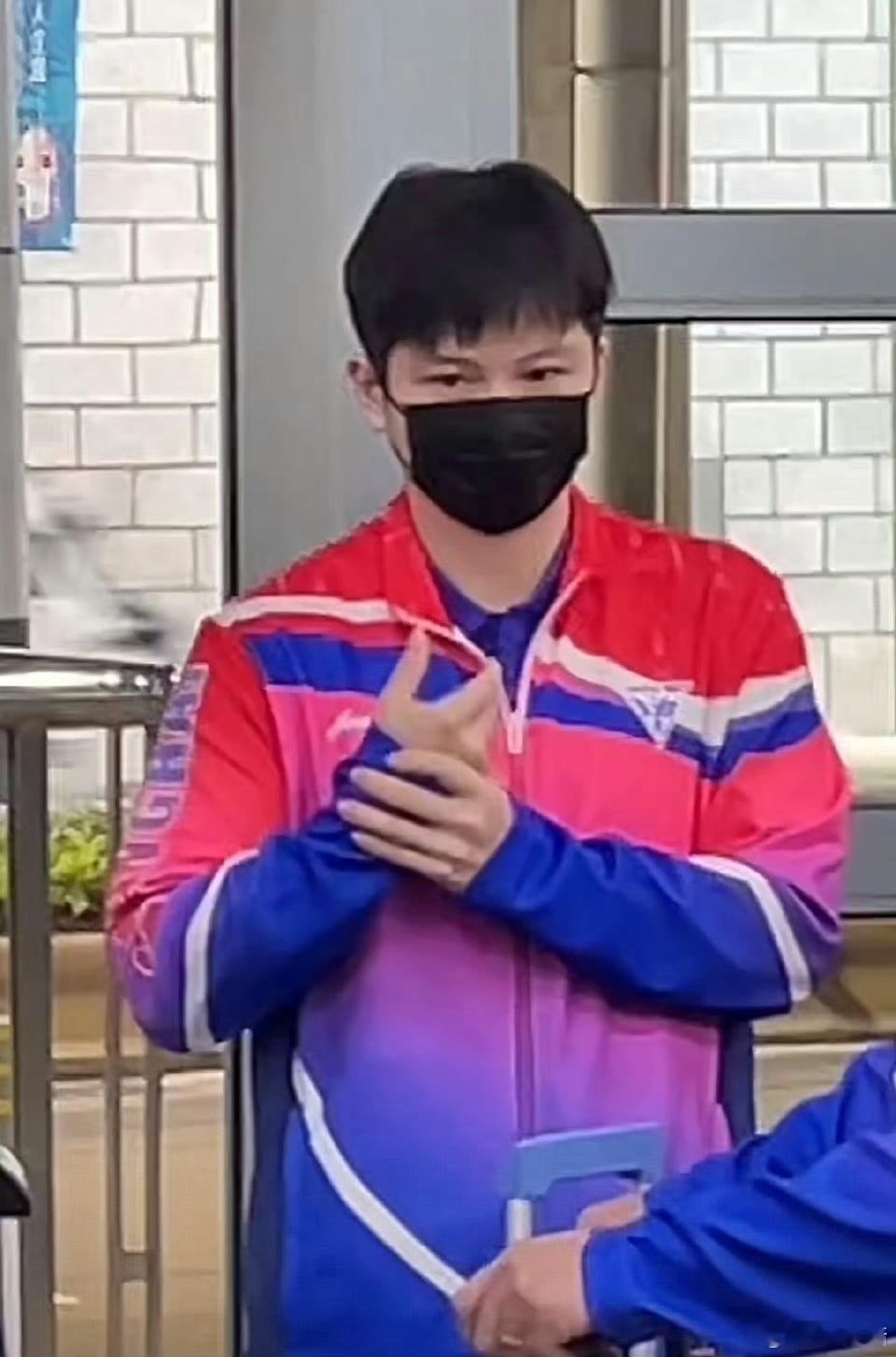 新鲜非预制的樊振东，漂亮孩子穿啥都好看​​​