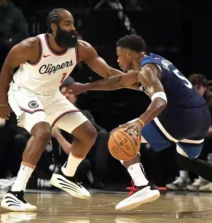 丢人现眼！快船106:109输森林狼2连败，本场谁没尽力？数据会说话:一，