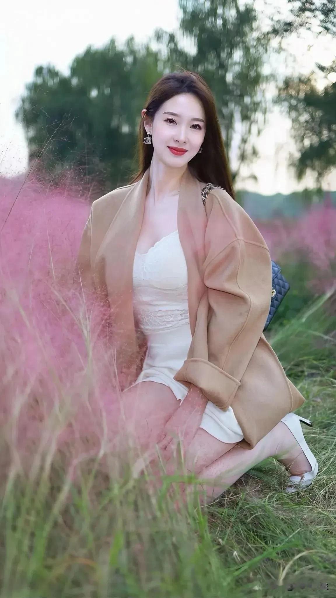 “少与人纠缠多看大自然”​