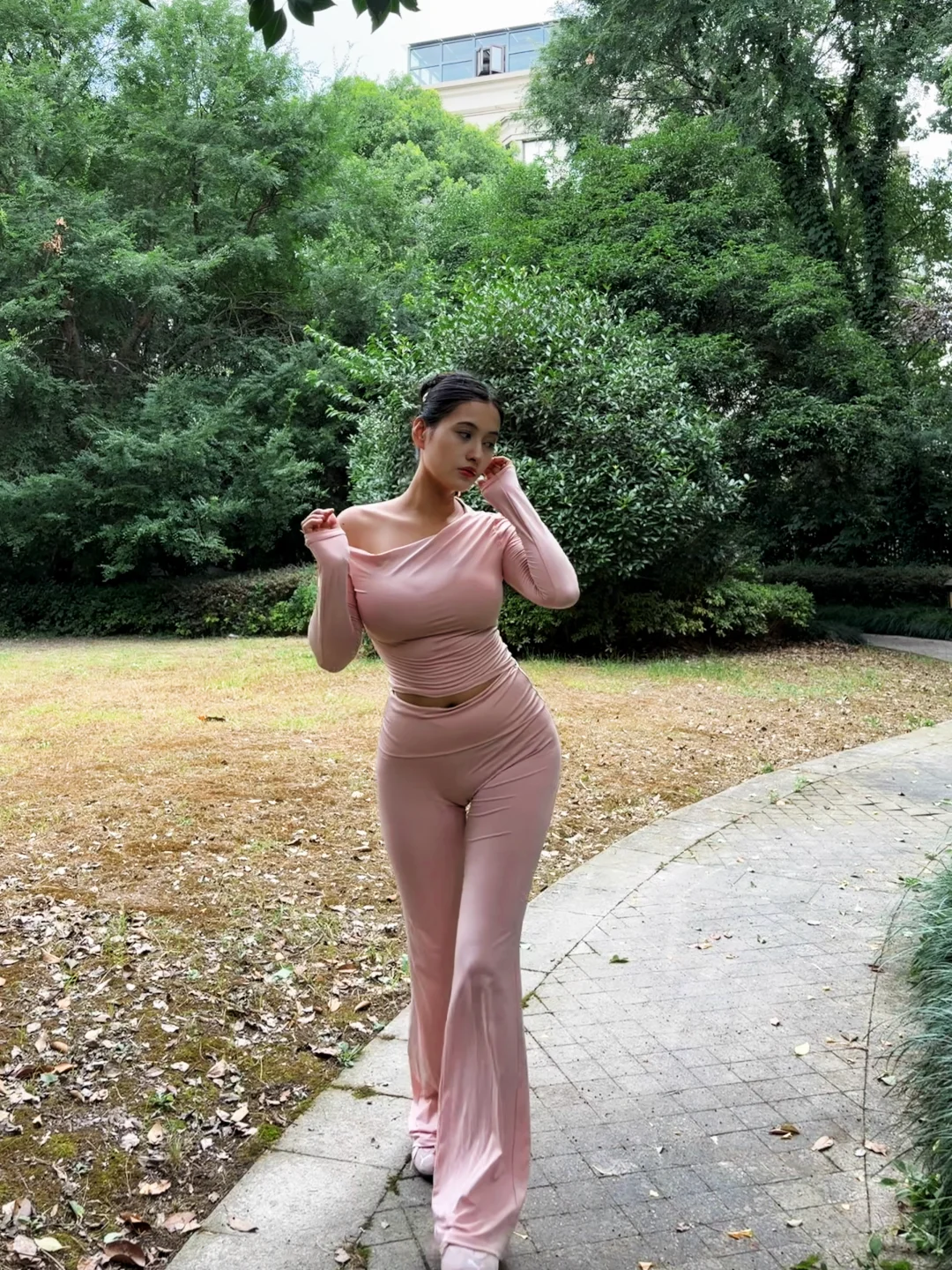 美女 小麦色 健身女孩日常穿搭 健康自信有力量