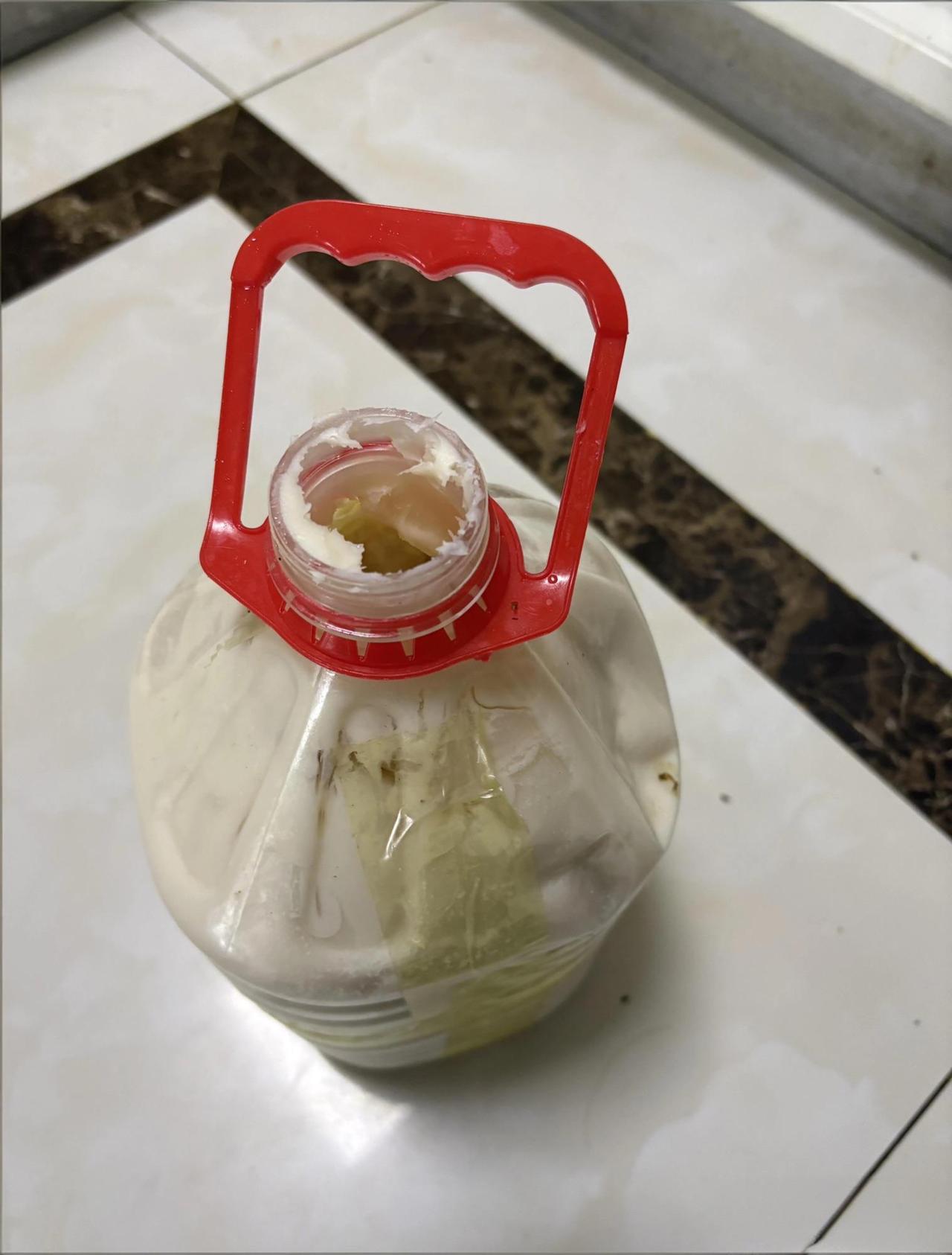 这奶奶弄的大油怎么拿出来啊